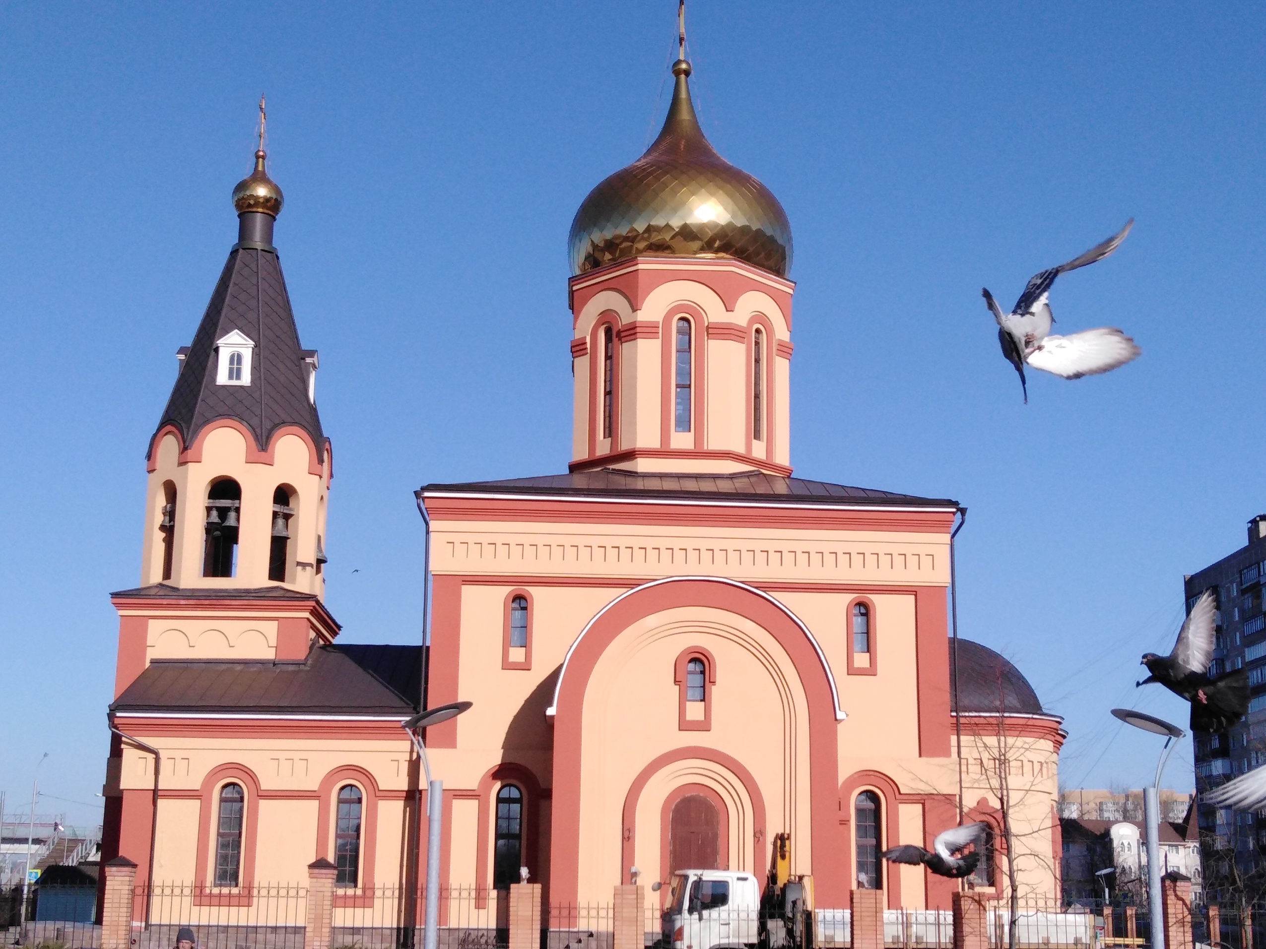 Храм
